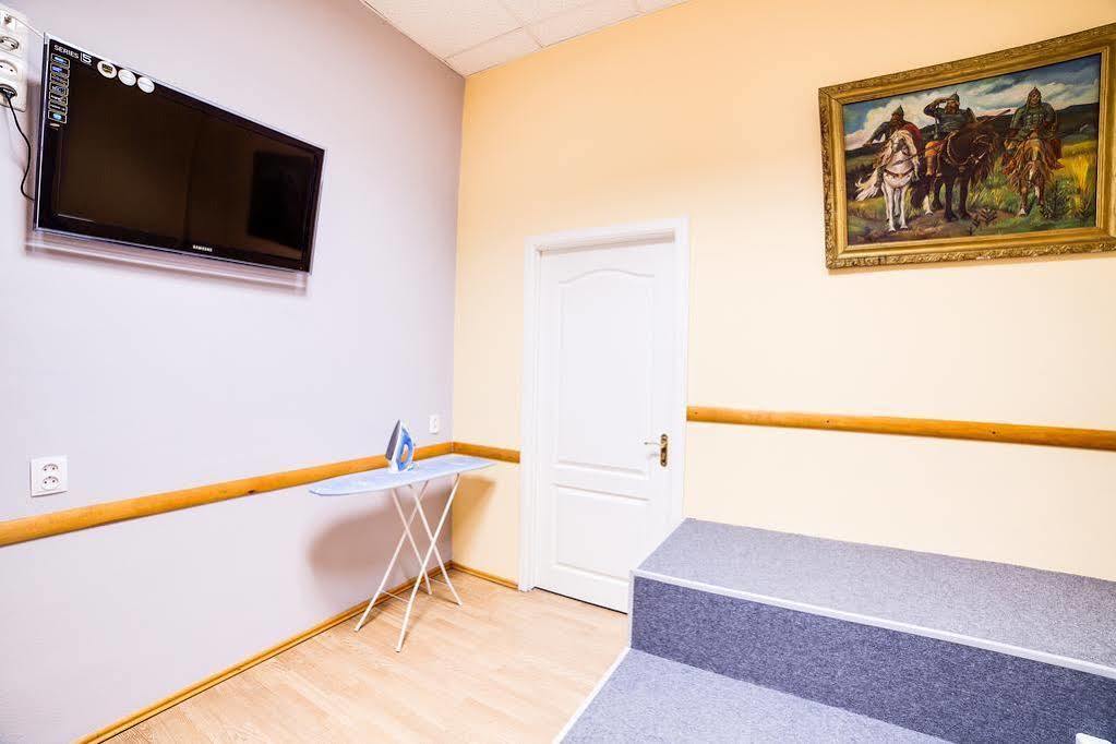 Night & Day Hostel Kiev Exterior foto